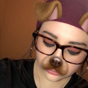 Meet your Posher, Gia